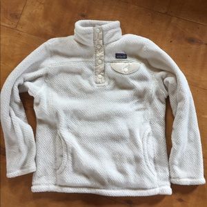 Girl’s Patagonia sweater